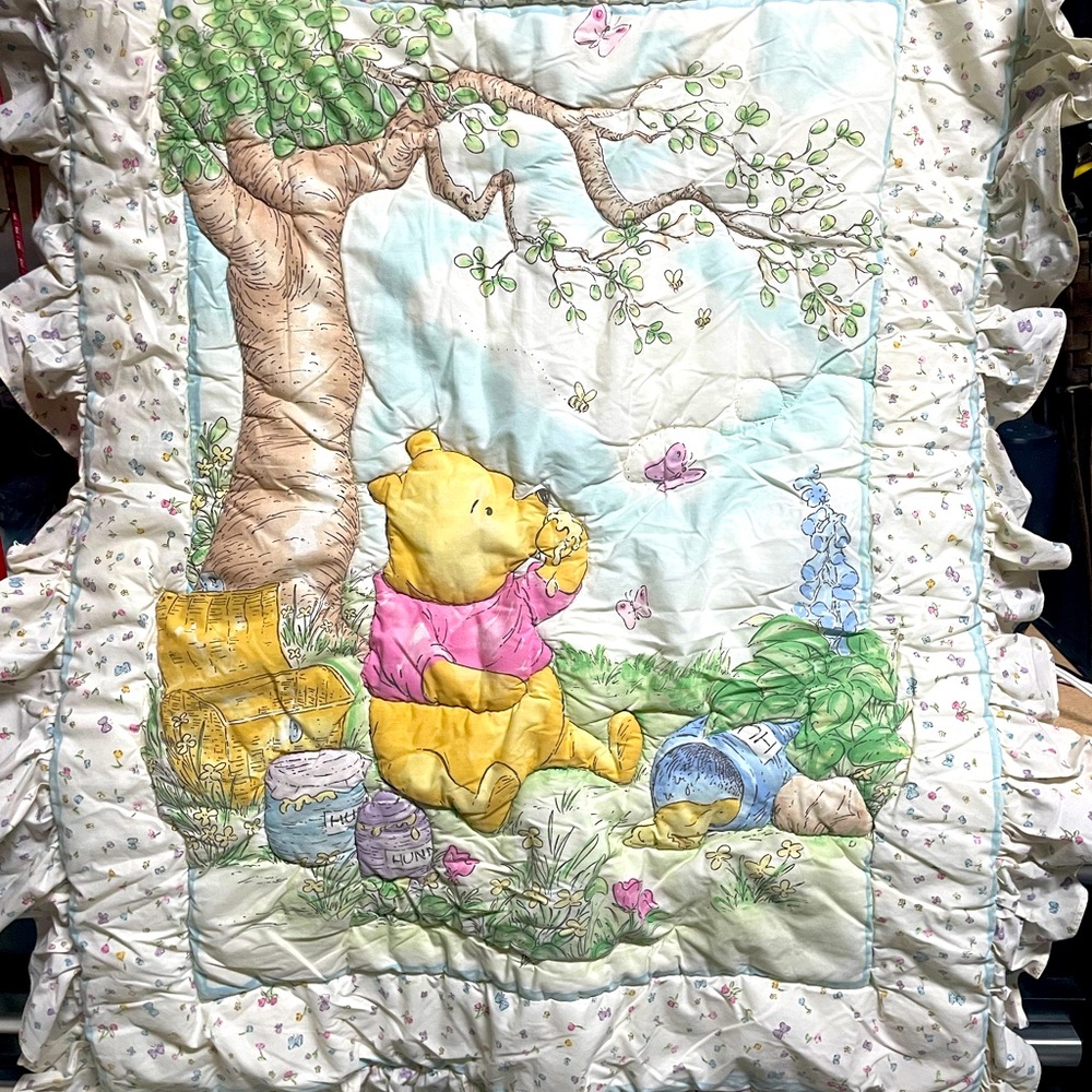 Classic Winnie the Pooh crib set